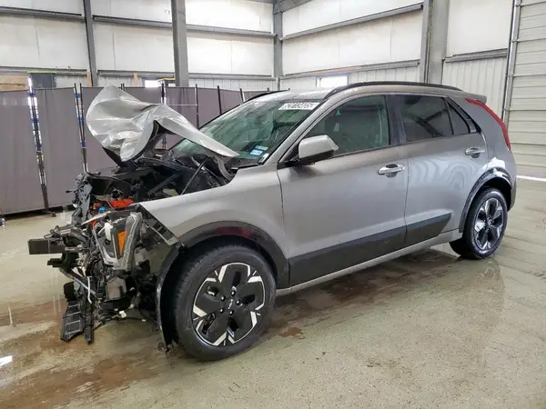 KNDCR3L10R5098682 2024 KIA NIRO - Image 1
