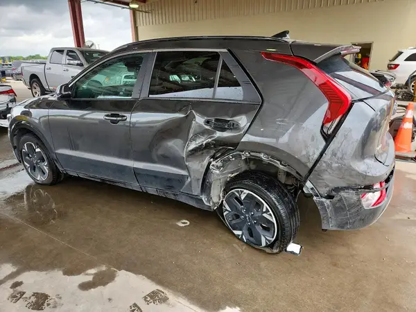 KNDCR3L10R5099203 2024 KIA NIRO - Image 2