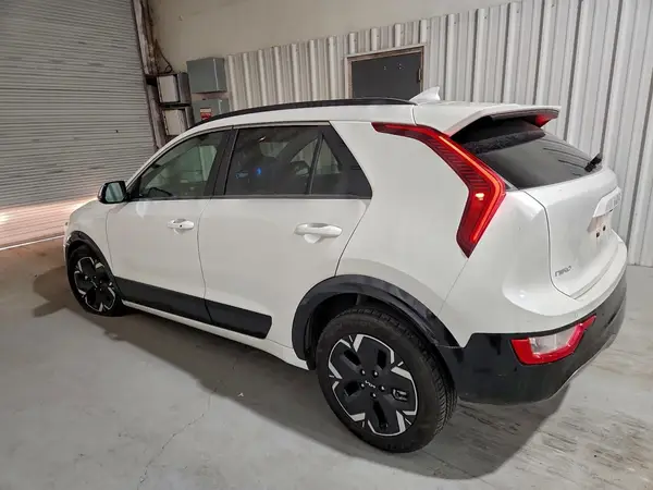 KNDCR3L10R5103993 2024 KIA NIRO - Image 2