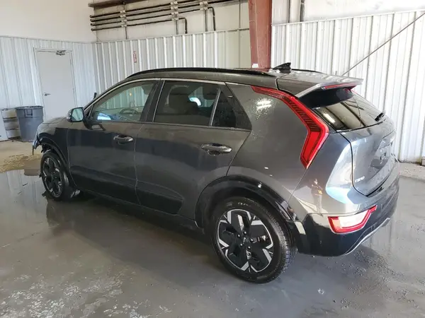 KNDCR3L10R5113424 2024 KIA NIRO - Image 2