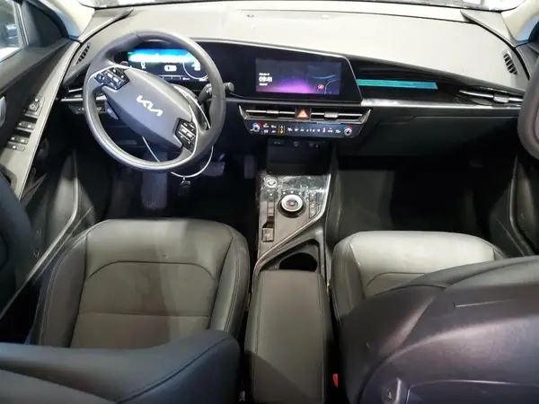 KNDCR3L10R5113424 2024 KIA NIRO - Image 8