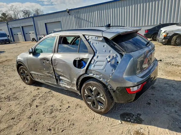 KNDCR3L10R5114024 2024 KIA NIRO - Image 2