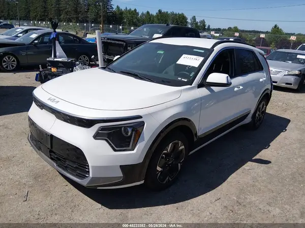 KNDCR3L10R5115030 2024 KIA NIRO - Image 2