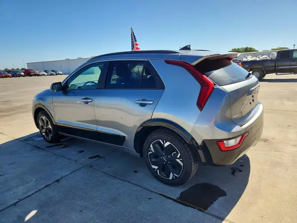 KNDCR3L10R5122382 2024 KIA NIRO - Image 2