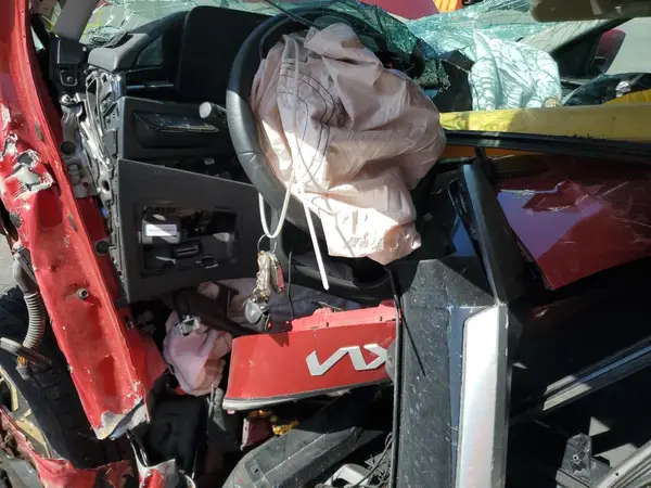 KNDCR3L11P5022661 2023 KIA NIRO - Image 8