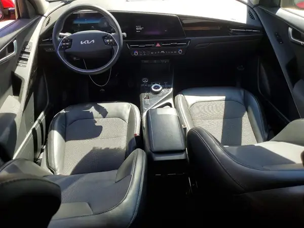 KNDCR3L11P5022689 2023 KIA NIRO - Image 8