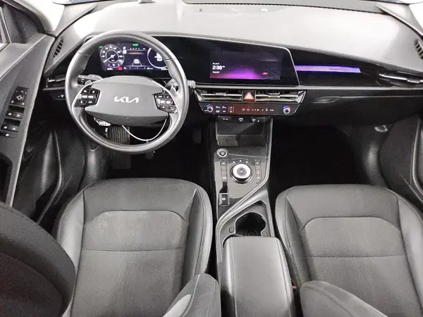 KNDCR3L11P5022692 2023 KIA NIRO - Image 8