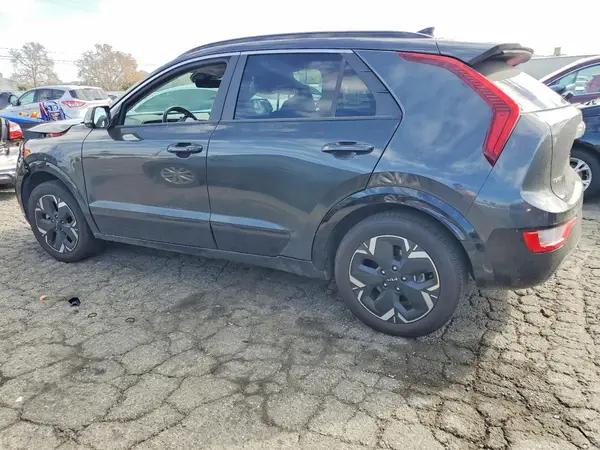 KNDCR3L11P5023700 2023 KIA NIRO - Image 2