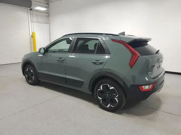 KNDCR3L11P5025169 2023 KIA NIRO - Image 2