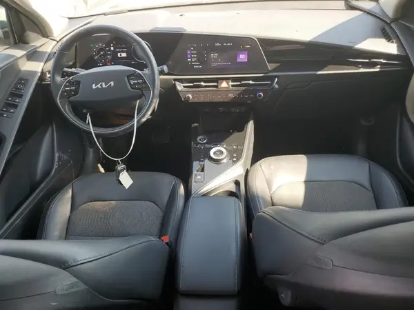 KNDCR3L11P5026483 2023 KIA NIRO - Image 8