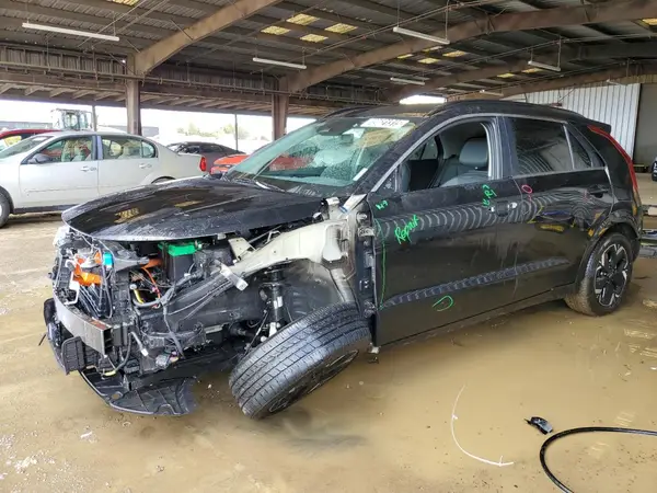 KNDCR3L11P5027357 2023 KIA NIRO - Image 1