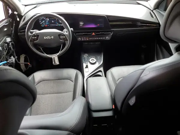 KNDCR3L11P5027357 2023 KIA NIRO - Image 8