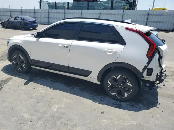 KNDCR3L11P5028203 2023 KIA NIRO - Image 2