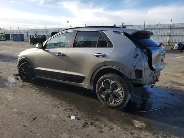 KNDCR3L11P5029948 2023 KIA NIRO - Image 2