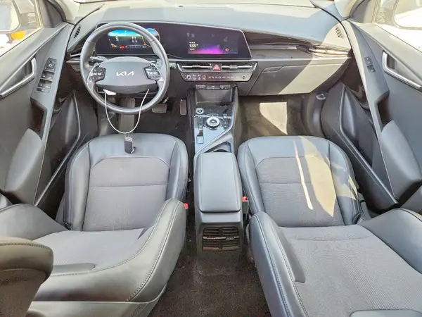 KNDCR3L11P5034065 2023 KIA NIRO - Image 8