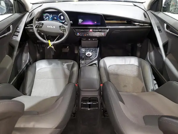 KNDCR3L11P5035930 2023 KIA NIRO - Image 8