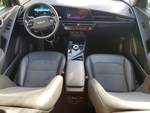 KNDCR3L11P5045647 2023 KIA NIRO - Image 8