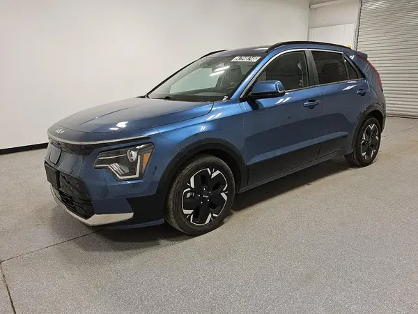 KNDCR3L11P5045826 2023 KIA NIRO - Image 1