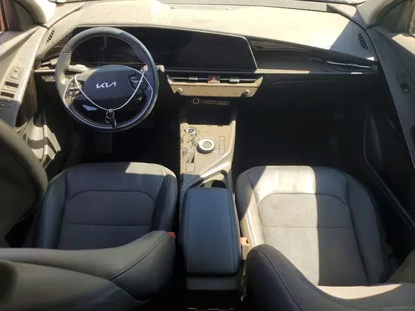 KNDCR3L11P5045857 2023 KIA NIRO - Image 8