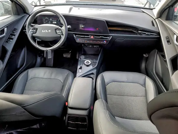 KNDCR3L11P5050346 2023 KIA NIRO - Image 8