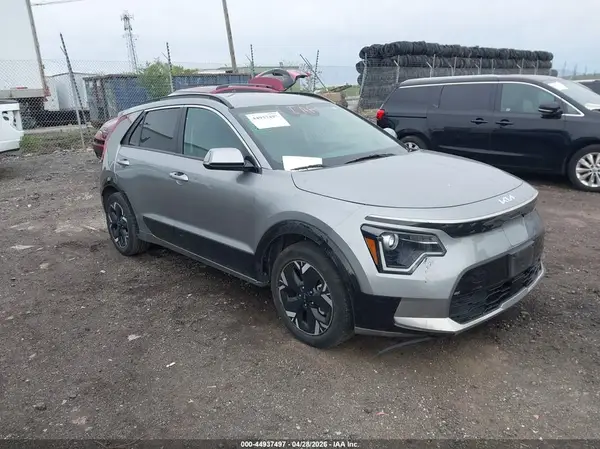 KNDCR3L11P5053957 2023 KIA NIRO - Image 1