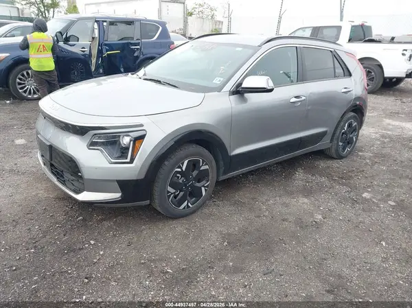 KNDCR3L11P5053957 2023 KIA NIRO - Image 2