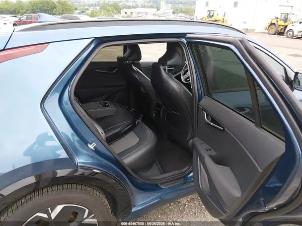 KNDCR3L11P5054767 2023 KIA NIRO - Image 8