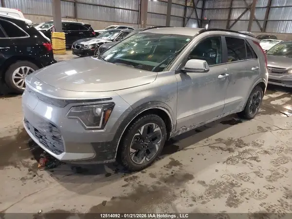 KNDCR3L11P5073075 2023 KIA NIRO - Image 2