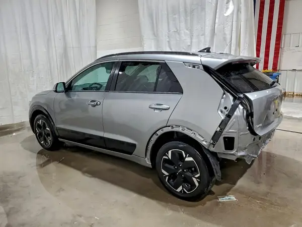 KNDCR3L11P5073089 2023 KIA NIRO - Image 2