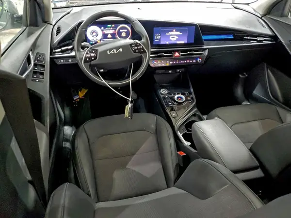 KNDCR3L11P5073089 2023 KIA NIRO - Image 8