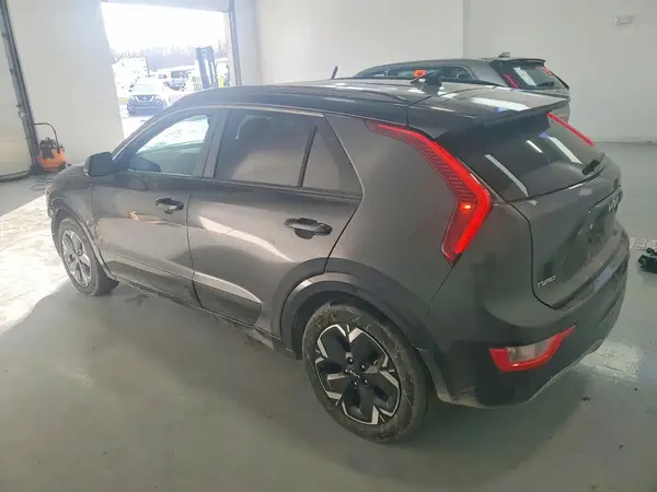 KNDCR3L11P5073433 2023 KIA NIRO - Image 2