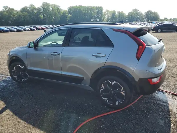 KNDCR3L11P5075165 2023 KIA NIRO - Image 2
