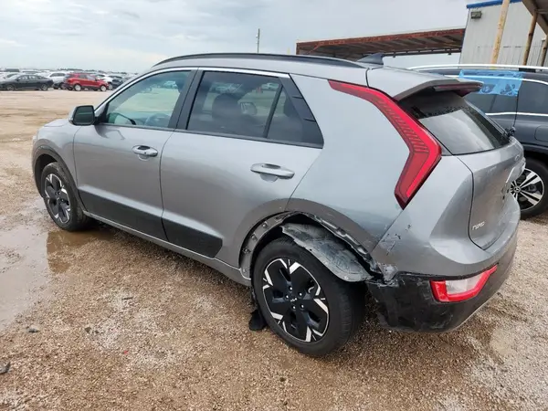KNDCR3L11R5102142 2024 KIA NIRO - Image 2