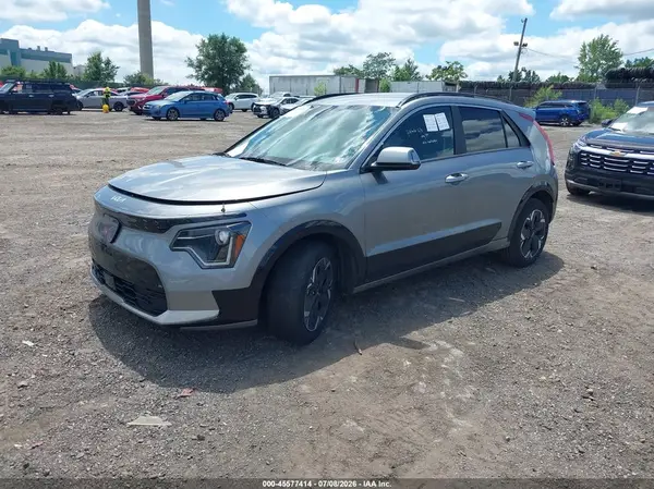 KNDCR3L11R5105798 2024 KIA NIRO - Image 2