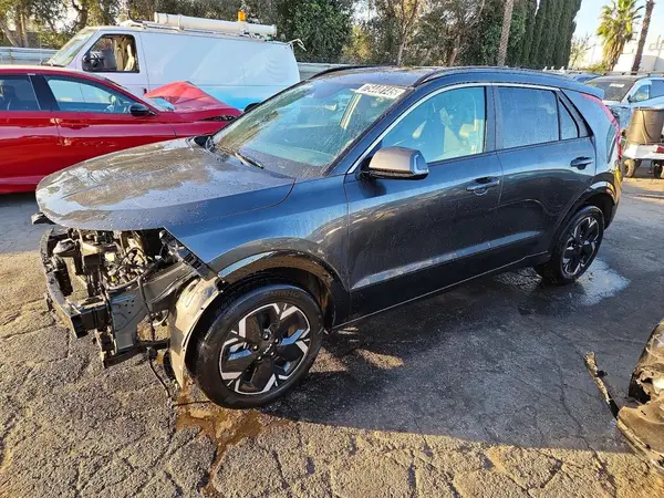 KNDCR3L11R5122570 2024 KIA NIRO - Image 1