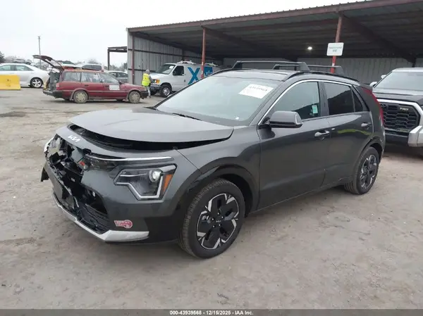 KNDCR3L11R5128059 2024 KIA NIRO - Image 2