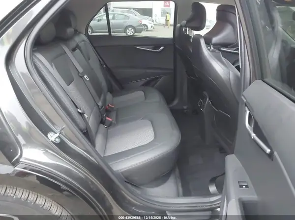 KNDCR3L11R5128059 2024 KIA NIRO - Image 8