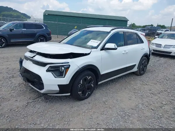 KNDCR3L11S5134725 2025 KIA NIRO - Image 2