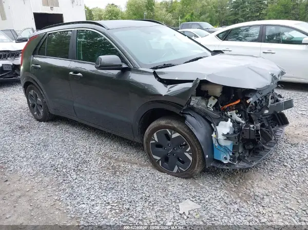 KNDCR3L11S5139228 2025 KIA NIRO - Image 1