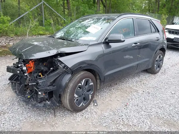 KNDCR3L11S5139228 2025 KIA NIRO - Image 2