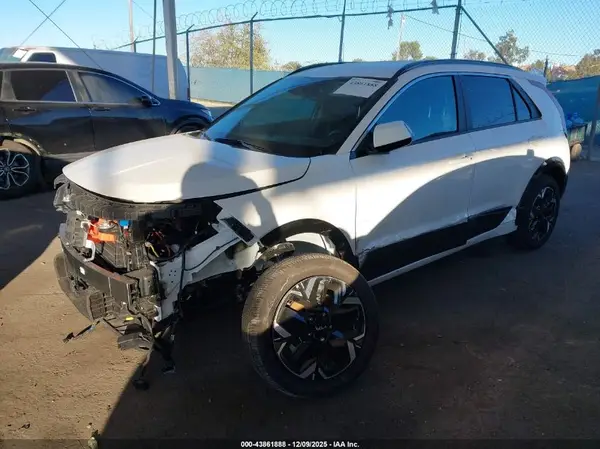KNDCR3L11S5142503 2025 KIA NIRO - Image 2