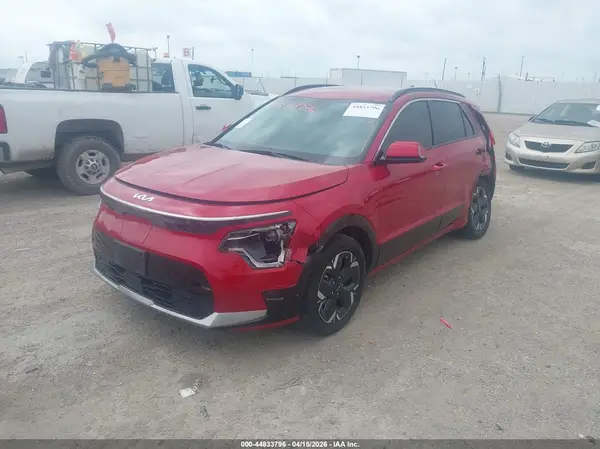 KNDCR3L12P5017291 2023 KIA NIRO - Image 2
