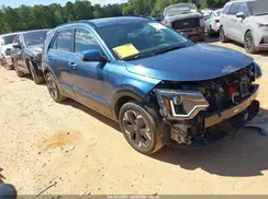 KNDCR3L12P5017940 2023 KIA NIRO