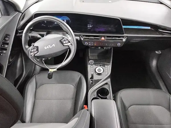 KNDCR3L12P5022040 2023 KIA NIRO - Image 8