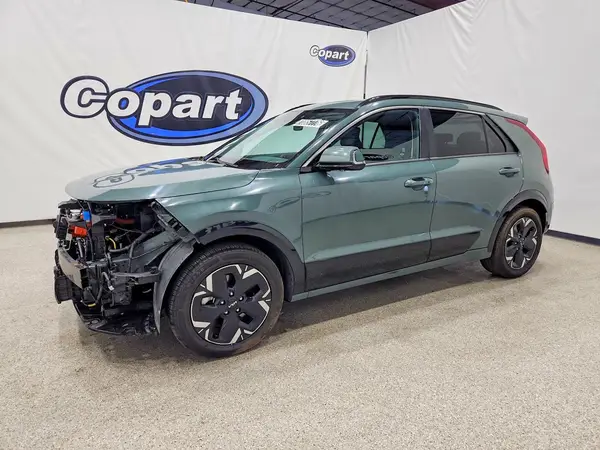 KNDCR3L12P5024581 2023 KIA NIRO - Image 1