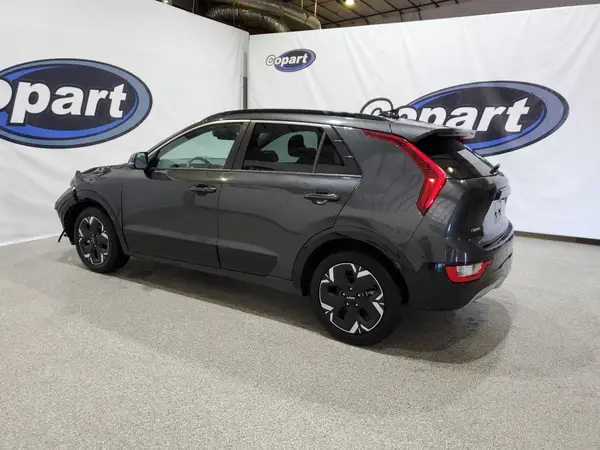 KNDCR3L12P5026444 2023 KIA NIRO - Image 2