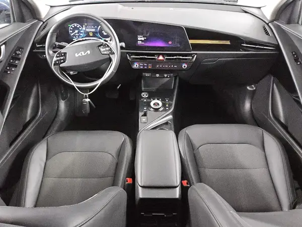 KNDCR3L12P5028033 2023 KIA NIRO - Image 8