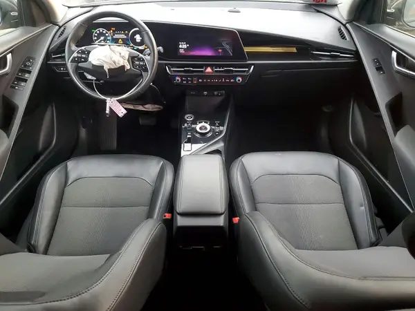 KNDCR3L12P5028405 2023 KIA NIRO - Image 8