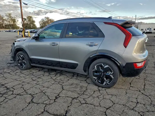 KNDCR3L12P5028601 2023 KIA NIRO - Image 2