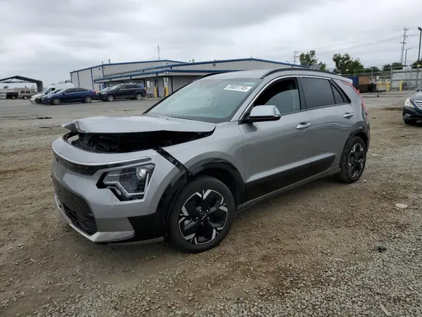 KNDCR3L12P5028629 2023 KIA NIRO - Image 1